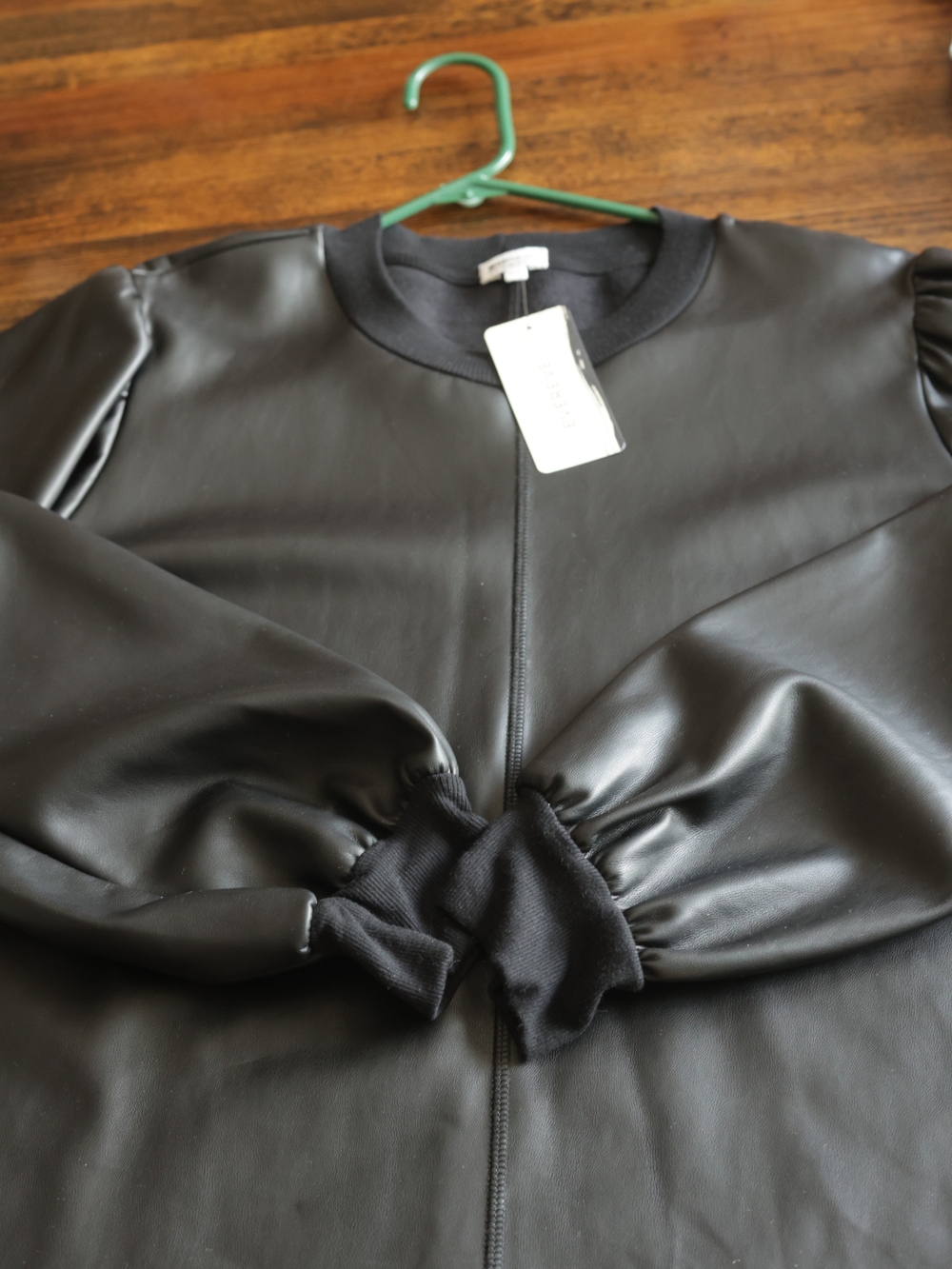 Evereve Black Faux Leather Top Large NWT - Picture 6 of 9